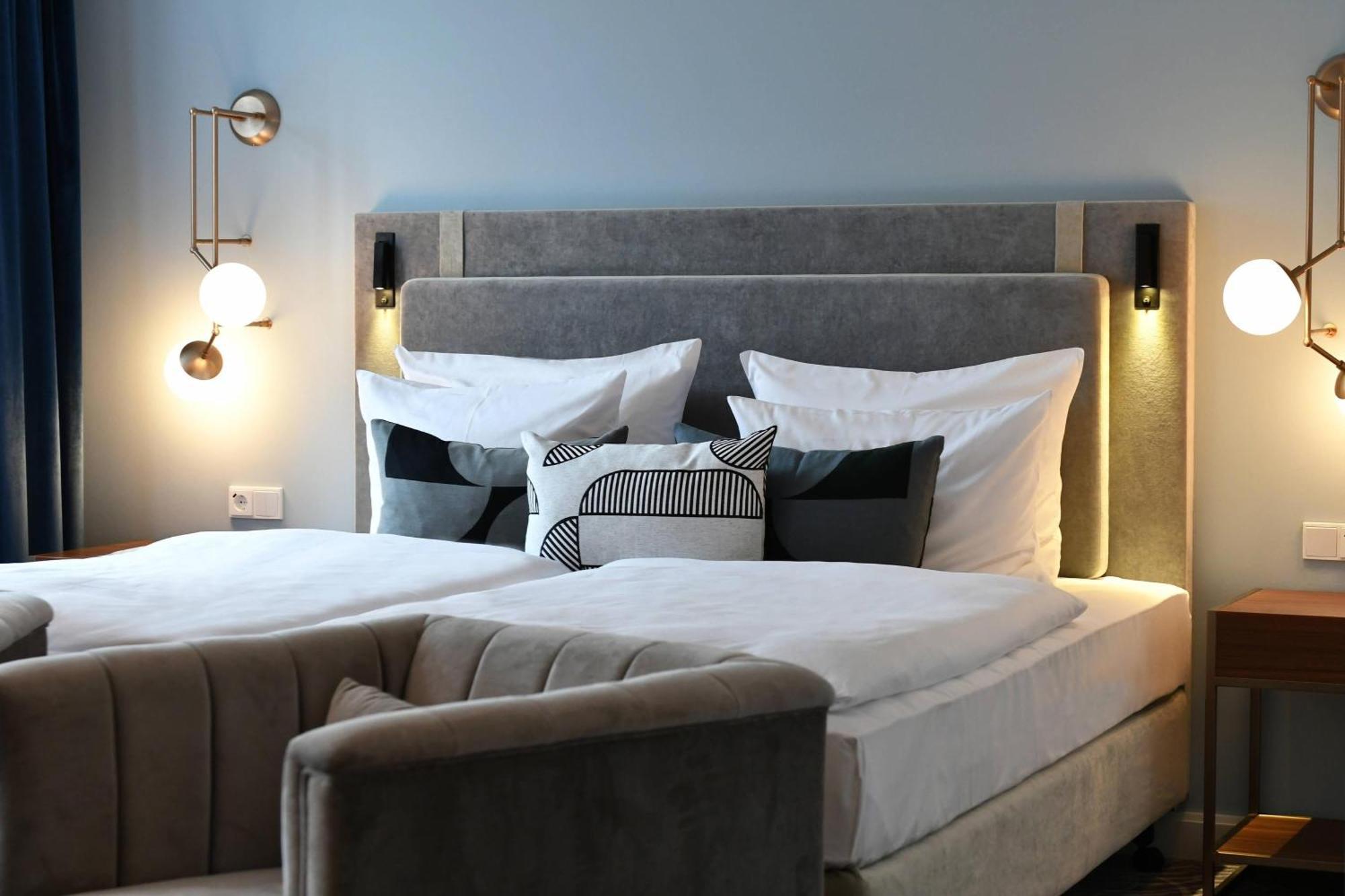 Hotel Elephant Weimar, Autograph Collection Exterior photo A bedroom at the hotel